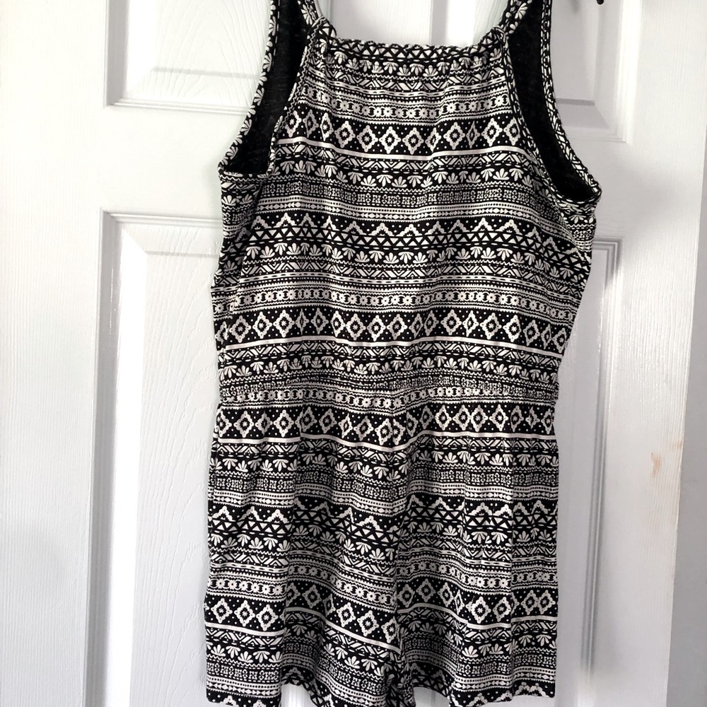 XXL romper, trendy black and white print, super comfy cool for the Sumer.